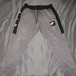 L Nike Jogger Sweatpants